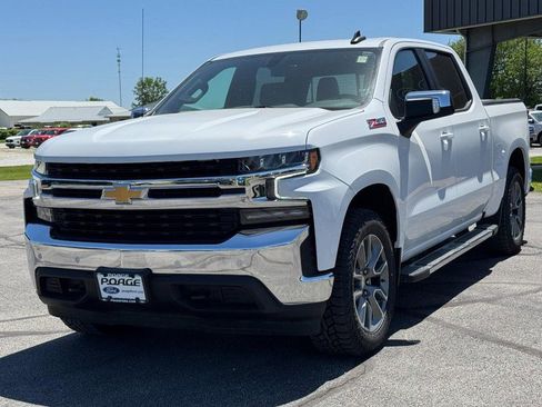 Used 2022 Chevrolet Silverado 1500 LT AWD/4WD image 8