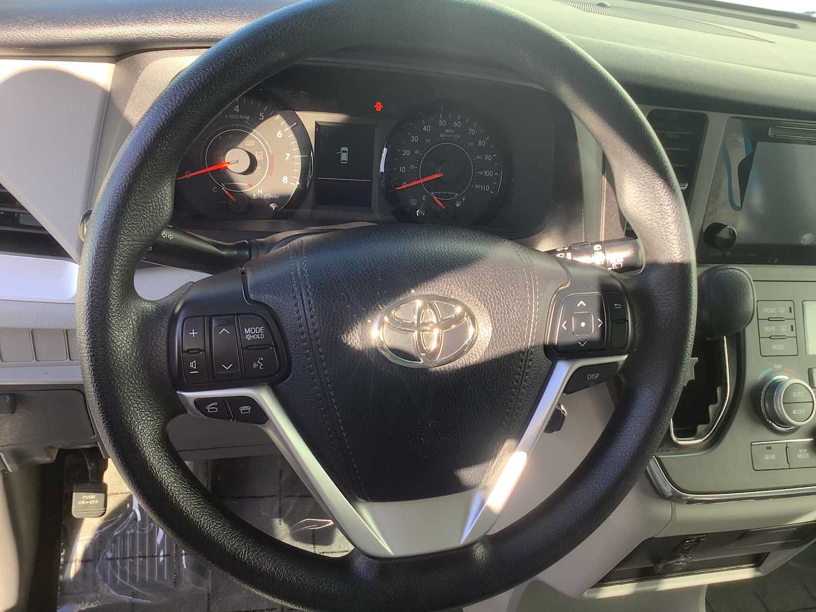 Used 2017 Toyota Sienna LE FWD image 15