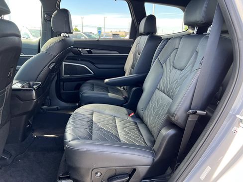 Used 2023 Kia Telluride EX X-Line AWD/4WD image 31