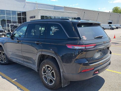 Used 2022 Jeep Grand Cherokee Trailhawk w/ ADV Protech Group II AWD/4WD image 3