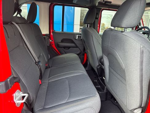 Used 2025 Jeep Wrangler Sahara w/ Safety Group image 5