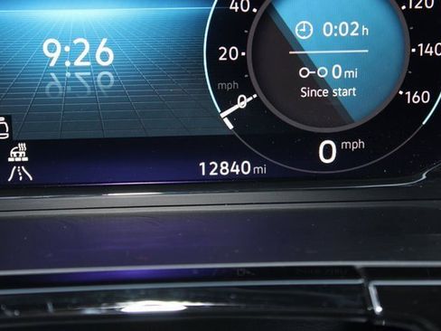 Used 2025 Volkswagen Atlas Cross Sport SE image 11