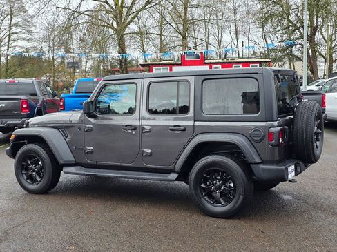 Used 2022 Jeep Wrangler Unlimited Sport image 26