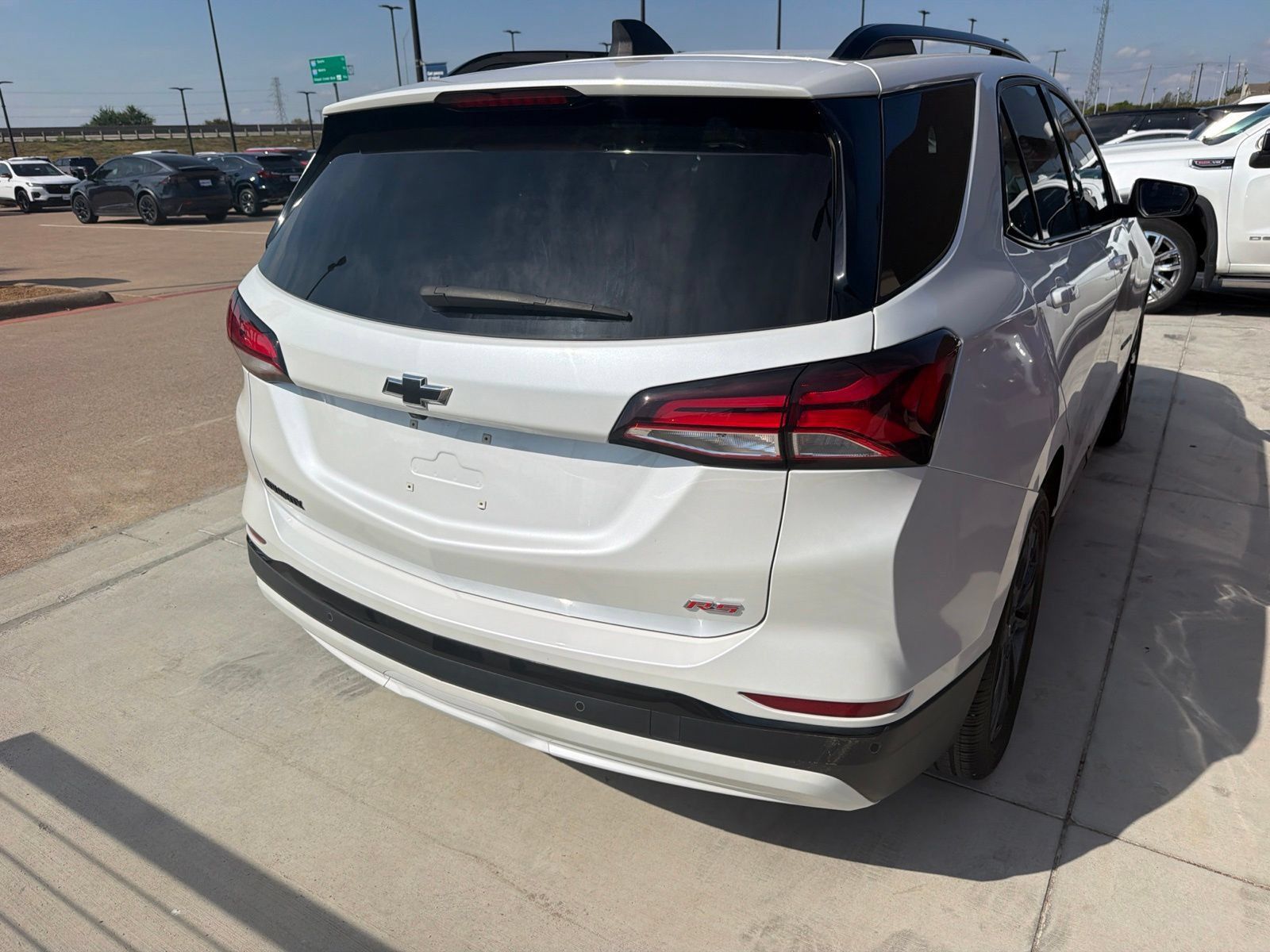 Used 2024 Chevrolet Equinox RS FWD image 6