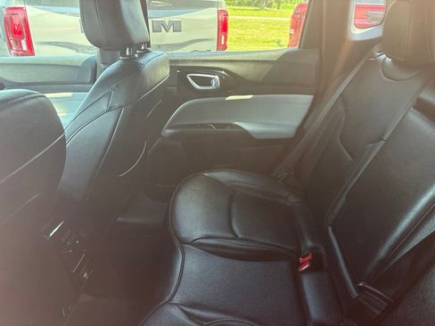 Used 2025 Jeep Compass Limited AWD/4WD image 28