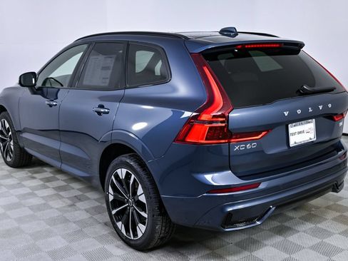 Used 2026 Volvo XC60 B5 Plus w/ Climate Package AWD/4WD image 4