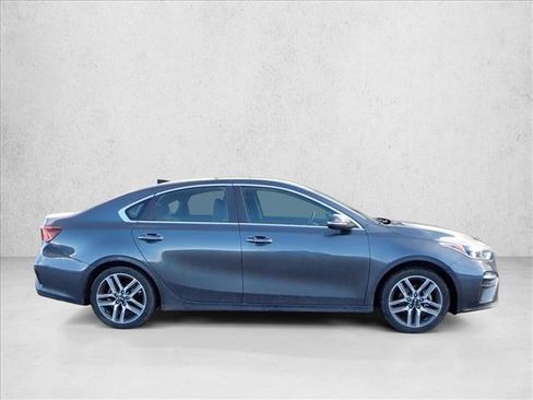 Used 2019 Kia Forte EX image 3