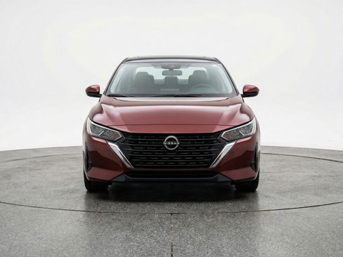 Used 2025 Nissan Sentra SV image 2