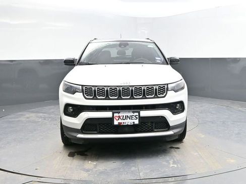 Used 2024 Jeep Compass Limited image 2
