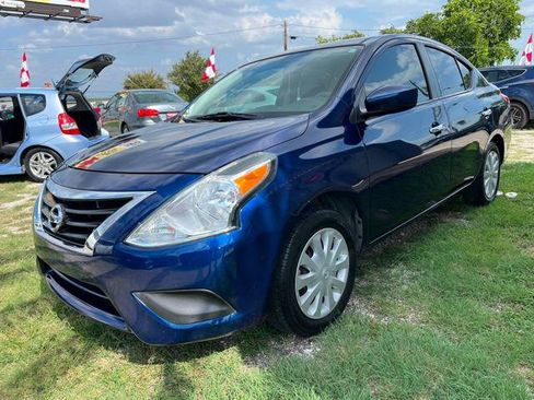 Used 2018 Nissan Versa SV FWD image 4