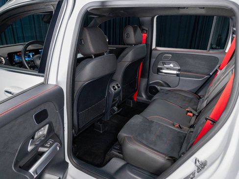 Certified 2025 Mercedes-Benz GLB 35 AMG 4MATIC image 24