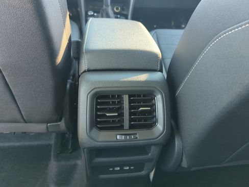 New 2026 Volkswagen Taos SE image 30