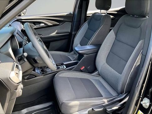 Used 2021 Chevrolet TrailBlazer LS FWD image 20