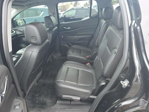 Used 2022 GMC Acadia SLT w/ Elevation Edition image 11