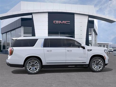 New 2026 GMC Yukon XL Denali Ultimate image 5
