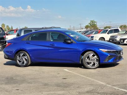New 2025 Hyundai Elantra SEL