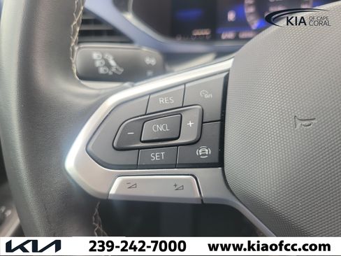 Used 2022 Volkswagen Taos SE AWD/4WD image 31