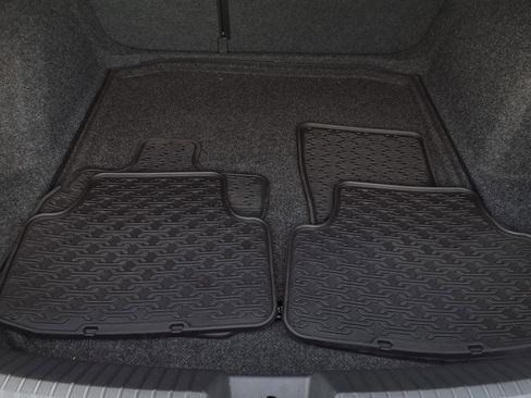 Certified 2025 Volkswagen Jetta Sport image 8