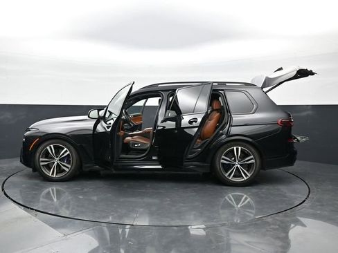 Used 2023 BMW X7 M60i AWD/4WD image 46