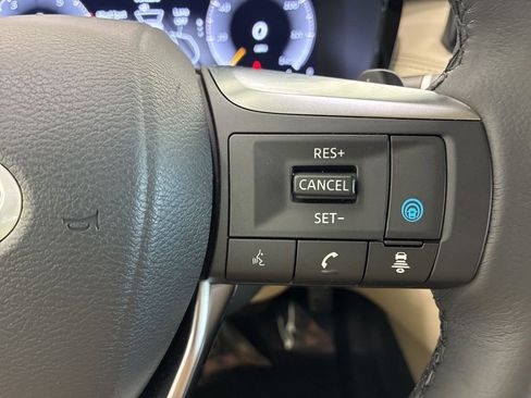 Used 2025 INFINITI QX60 Luxe image 28