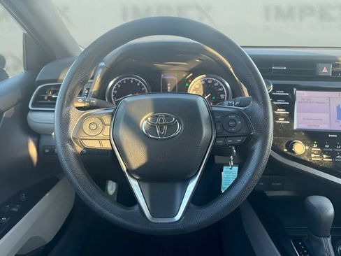 Used 2020 Toyota Camry LE FWD image 12