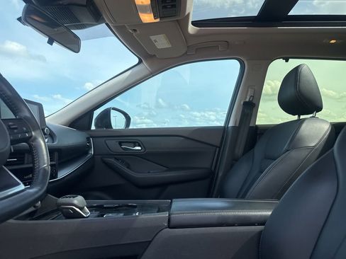 Certified 2023 Nissan Rogue SV w/ SV Premium B Package FWD image 39