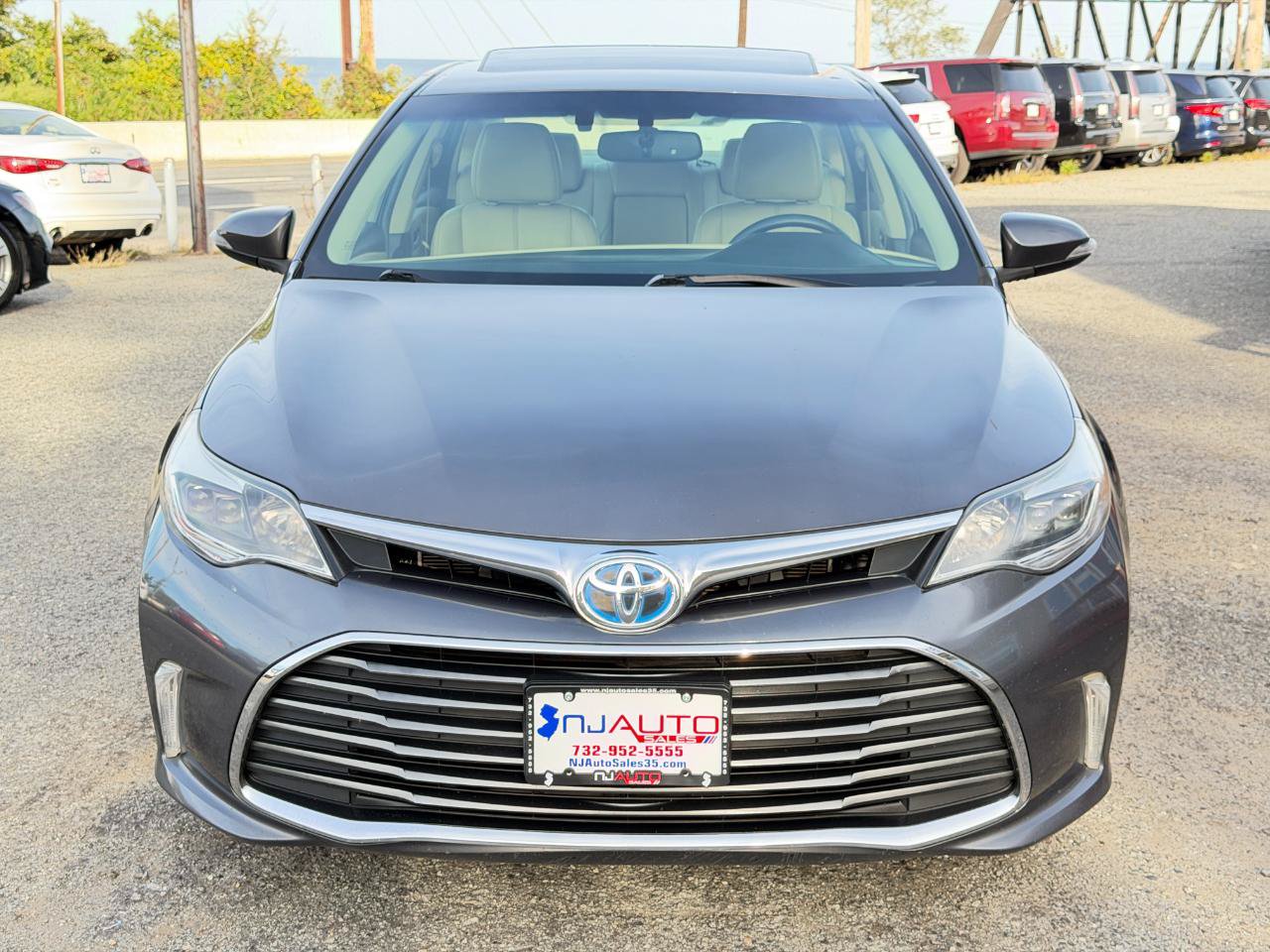 Used 2016 Toyota Avalon XLE Premium FWD image 9