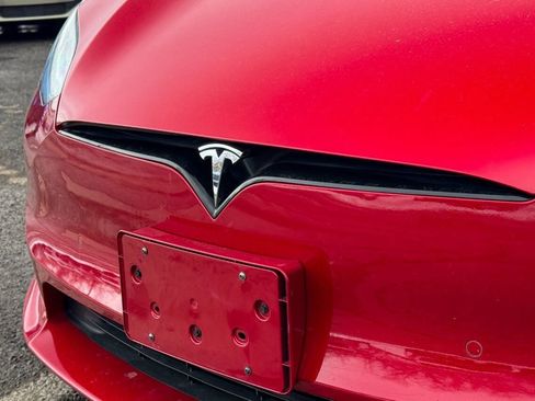 Used 2021 Tesla Model S Plaid image 9