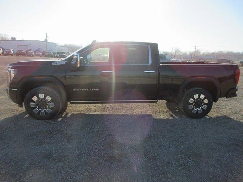New 2026 GMC Sierra 3500 Denali w/ Denali Reserve Package AWD/4WD image 11