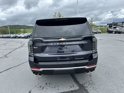 New 2026 Chevrolet Suburban Premier AWD/4WD image 6