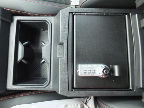 Used 2025 Toyota Tacoma TRD Pro AWD/4WD image 24