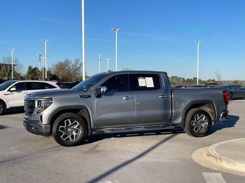 Used 2023 GMC Sierra 1500 SLT w/ SLT Premium Package AWD/4WD image 4