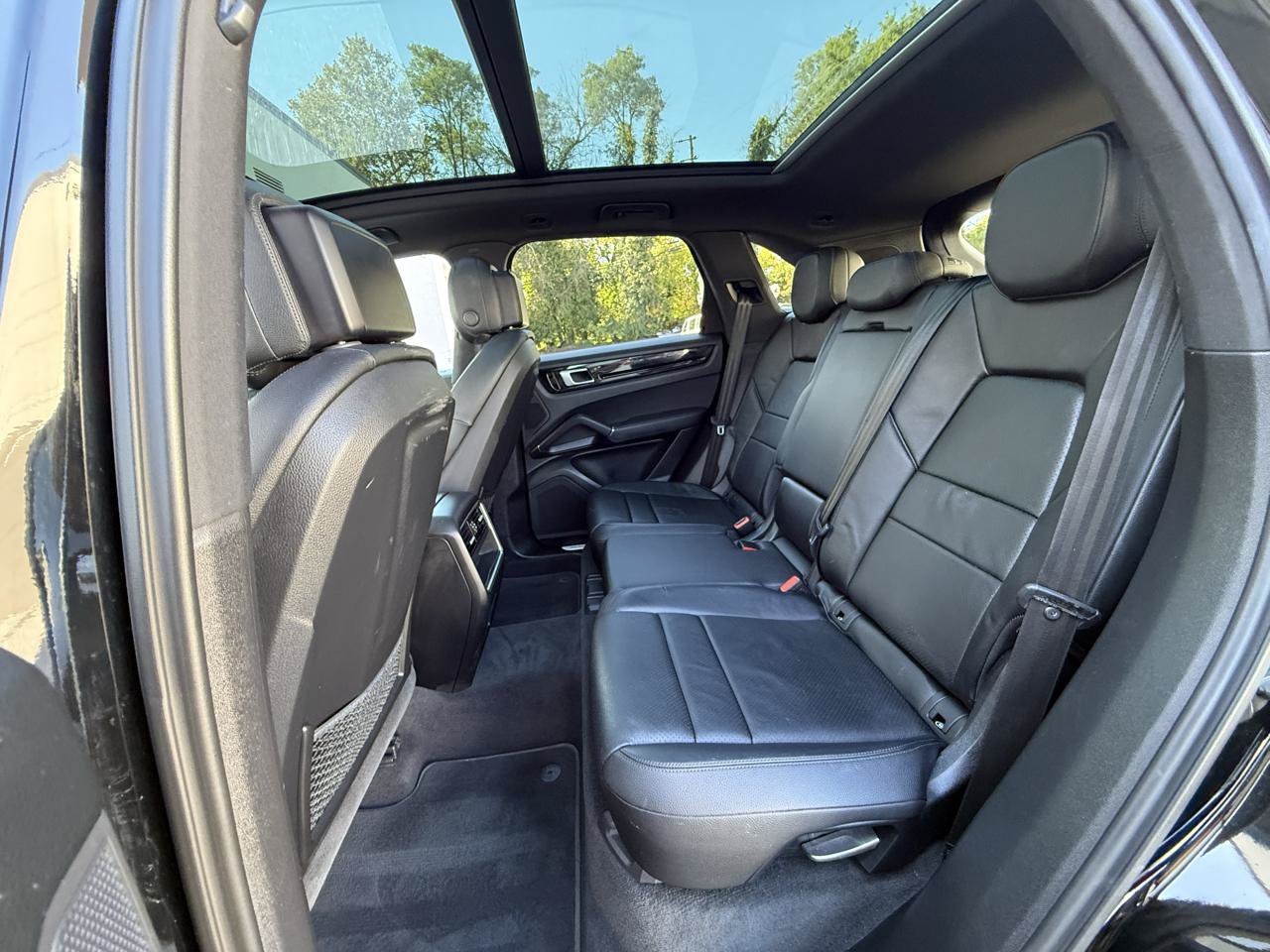 Used 2020 Porsche Cayenne AWD/4WD image 4