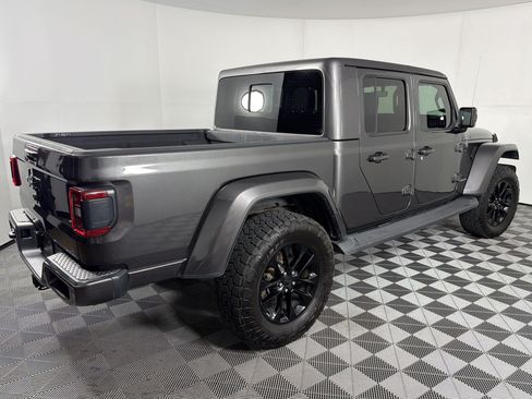 Used 2021 Jeep Gladiator Overland AWD/4WD image 9