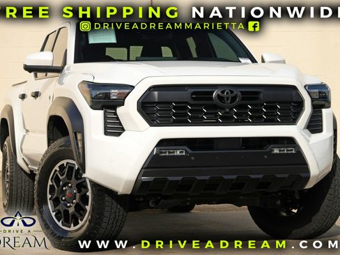 Used 2025 Toyota Tacoma TRD Off-Road w/ TRD Off Road Premium Package AWD/4WD image 2