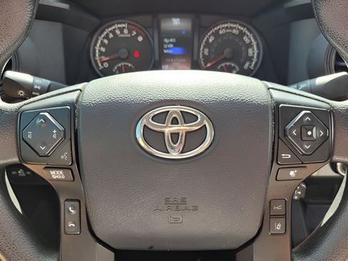 Used 2022 Toyota Tacoma SR image 25