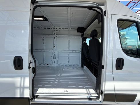 New 2026 RAM ProMaster 3500 w/ Convenience Group FWD image 30
