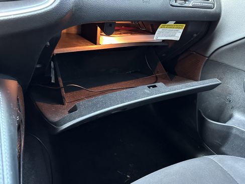 Used 2022 Dodge Challenger R/T image 21