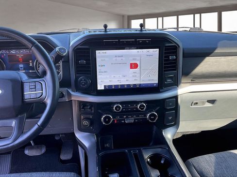 Used 2022 Ford F150 XLT w/ Equipment Group 302A High image 10