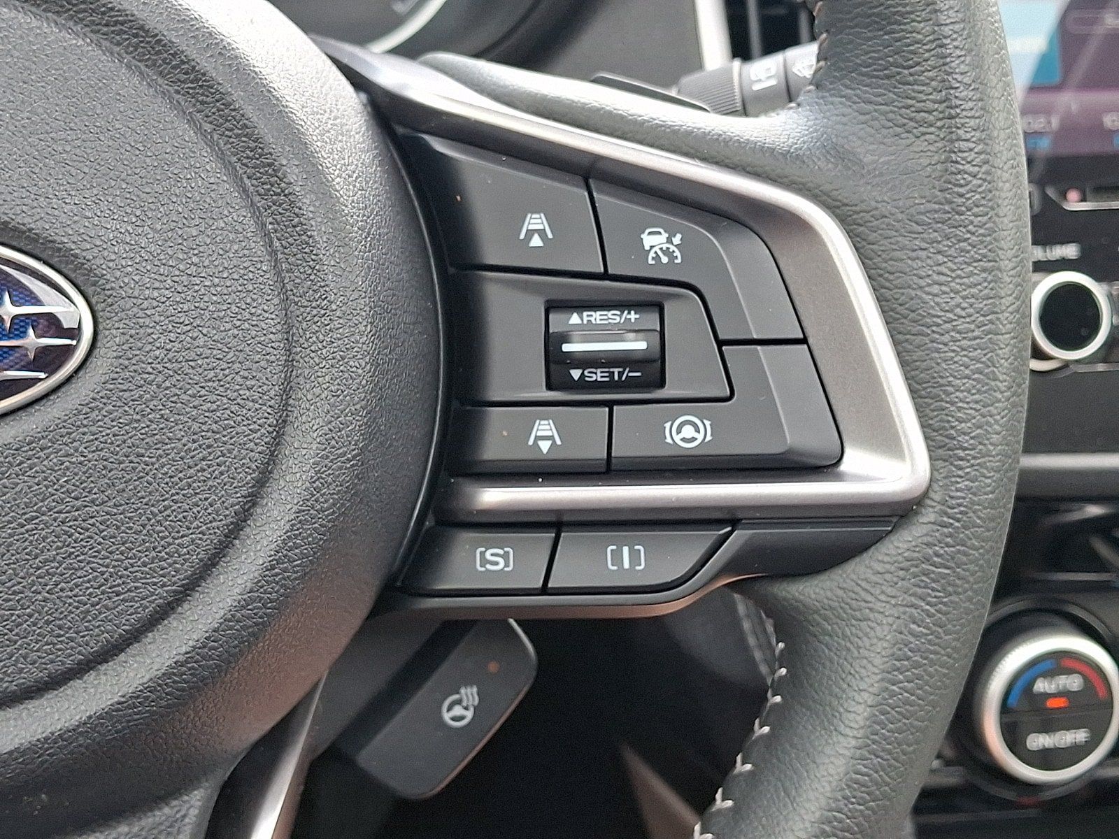 Used 2022 Subaru Forester Limited AWD/4WD image 23