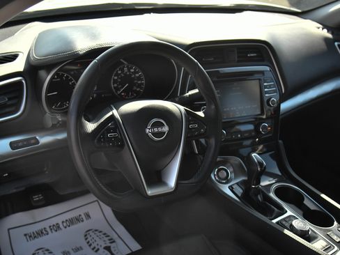 Used 2023 Nissan Maxima SV w/ Floor Mat Group FWD image 16