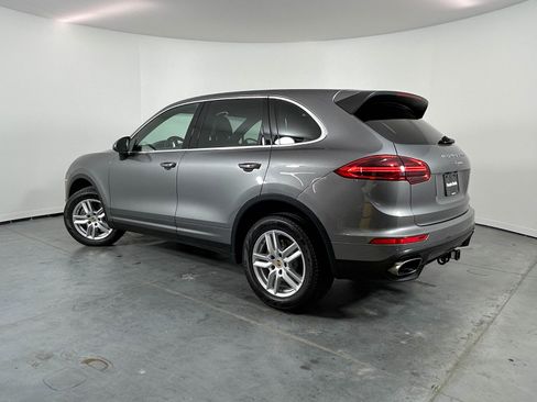 Used 2018 Porsche Cayenne AWD/4WD image 3