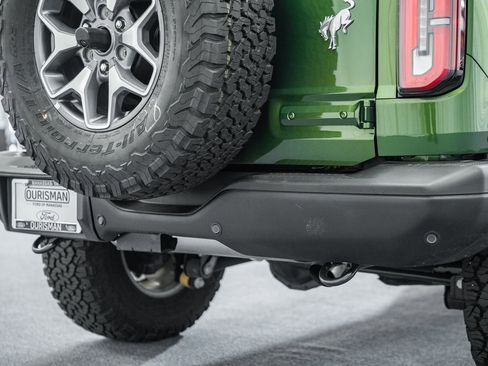 Used 2025 Ford Bronco Badlands image 21