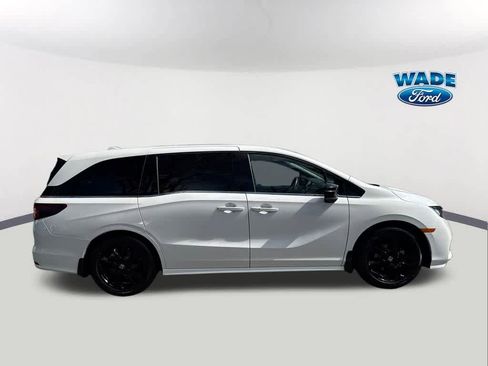 Used 2024 Honda Odyssey Sport image 4