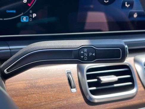 New 2026 Mercedes-Benz GLE 53 AMG 4MATIC image 40