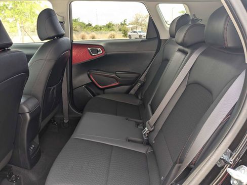 Certified 2023 Kia Soul GT-Line FWD image 16