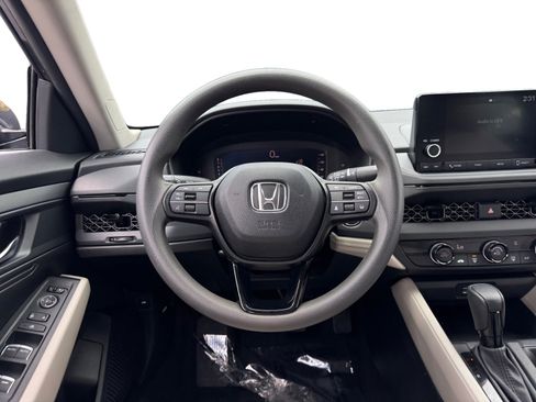 Used 2023 Honda Accord LX image 12