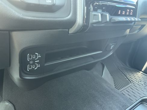 Used 2026 RAM 2500 Tradesman AWD/4WD image 27