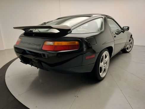Used 1988 Porsche 928 S4 RWD image 21