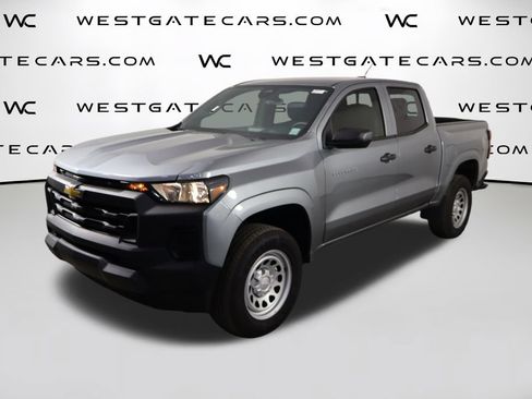 Used 2026 Chevrolet Colorado W/T w/ Advanced Trailering Package AWD/4WD image 1